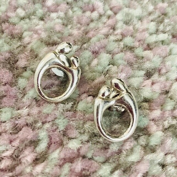 Kaynar $200 Vintage Sterling Silver 925 Mother & Child Classic Stud Earrings - Picture 3 of 8